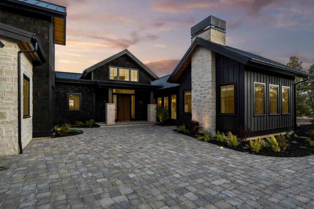 Different types of siding material used on cute home in bend Oregon